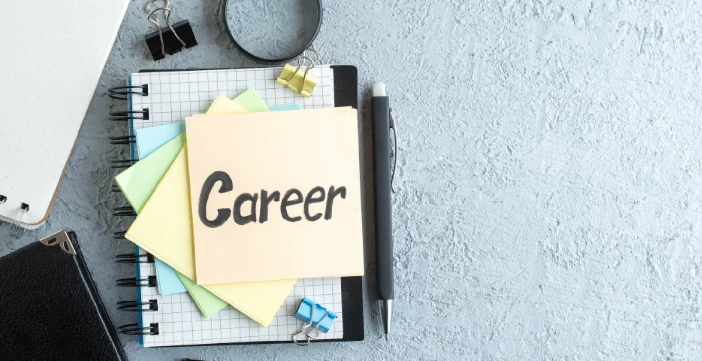 Internship-Backed Learning: Why Theory Isn’t Enough to Get Hired Today